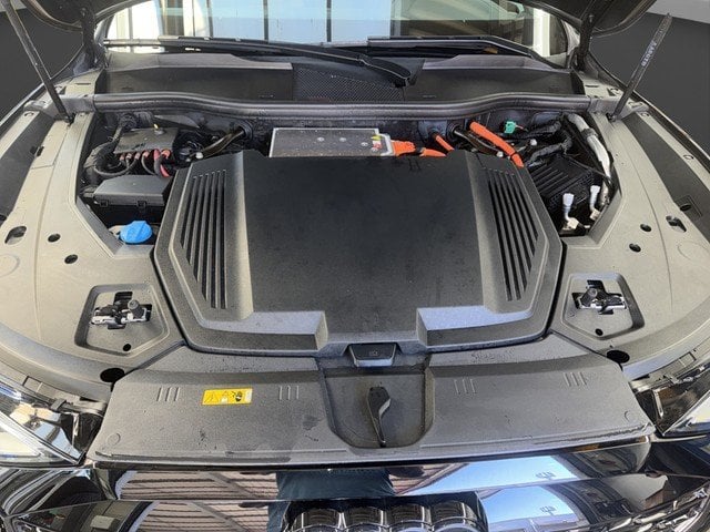 Audi Q8 e-tron 55 quattro advanced *MATRIX*PANO*B&O* Akustikglas