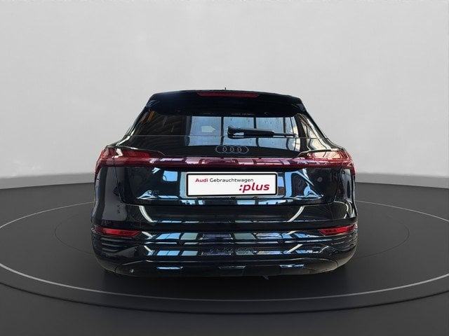 Audi Q8 e-tron 55 quattro advanced *MATRIX*PANO*B&O* Akustikglas