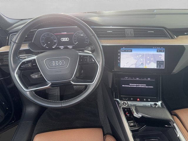 Audi Q8 e-tron 55 quattro advanced *MATRIX*PANO*B&O* Akustikglas
