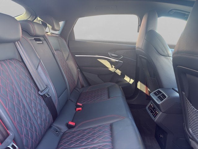 Audi Q8 Sportback e-tron 55 quattro Edition S line AUT