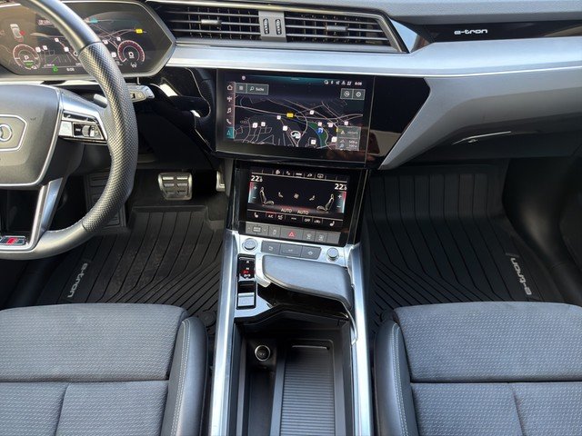 Audi Q8 e-tron 50 quat. advanced *AHK*B&O*MATRIX*LUFT Akustikglas