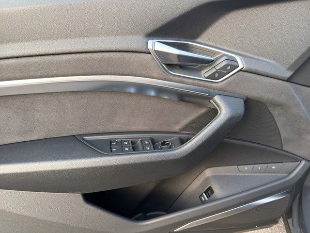 Audi Q8 e-tron 50 quat. advanced *AHK*B&O*MATRIX*LUFT Akustikglas