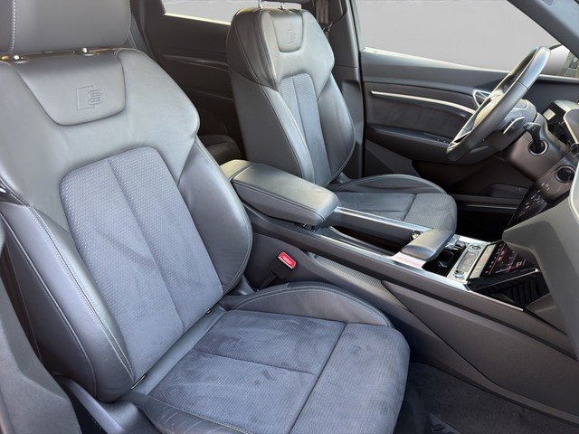 Audi Q8 e-tron 50 quat. advanced *AHK*B&O*MATRIX*LUFT Akustikglas