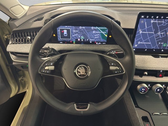 Skoda Superb Combi 2.0 TDI Selection *AHK*NAVI*LED* AHK