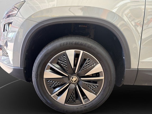 Skoda Karoq 1.5 TSI Tour *NAVI*LED*KAMERA*SH*INDUKTION PDC Kam. Navi LM