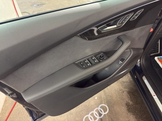Audi Q8 50 TDI quattro *MATRIX*AHK*SOUND*STHZ*360°* Akustikglas
