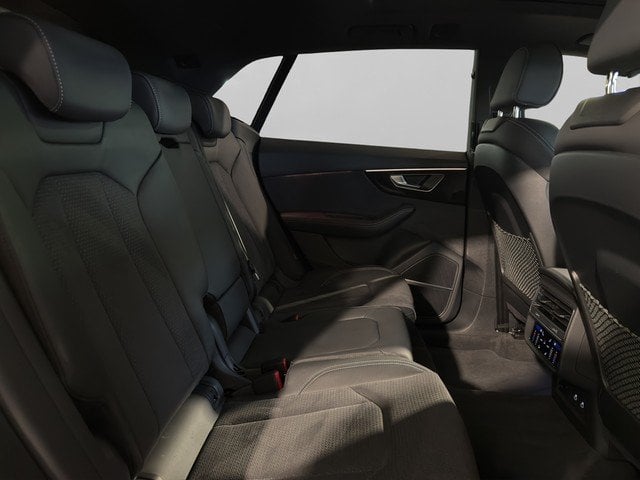 Audi Q8 50 TDI quattro *MATRIX*AHK*SOUND*STHZ*360°* Akustikglas