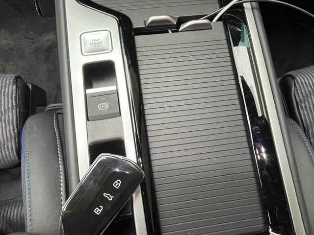 VW Passat 4 MOTION R-Line *AHK*DCC*HUD*