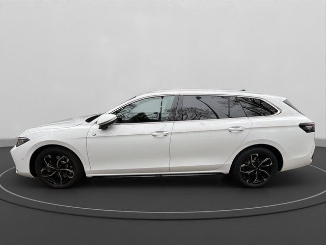 VW Passat 4 MOTION R-Line *AHK*DCC*HUD*