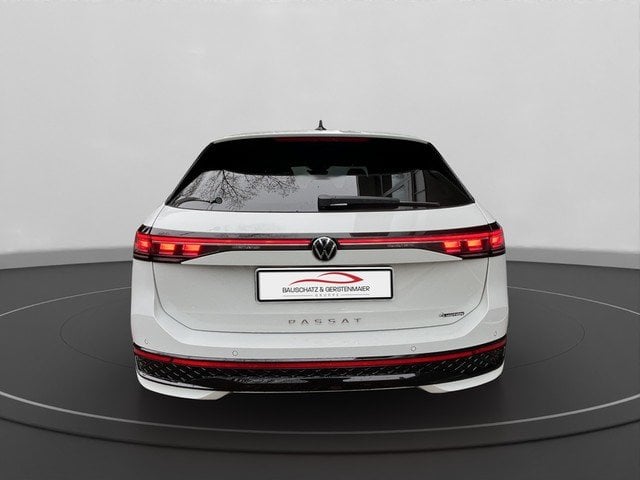 VW Passat 4 MOTION R-Line *AHK*DCC*HUD*