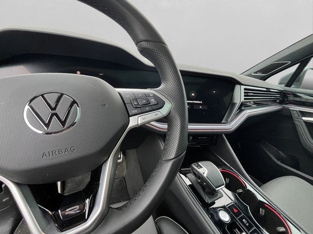 VW Touareg 3.0 TDI 4Motion R-Line *AHK*PANO*STHZG*