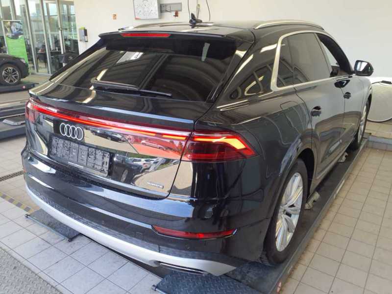 Audi Q8 55 TFSI e quattro *AHK*LUFT*PANO*HUD*B&O* AHK PDC