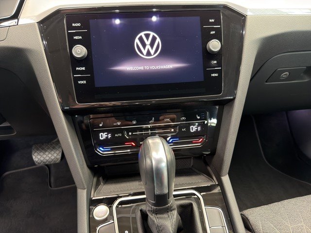 VW Passat Variant 2.0 TDI DSG Business *LED*NAVI* Navi