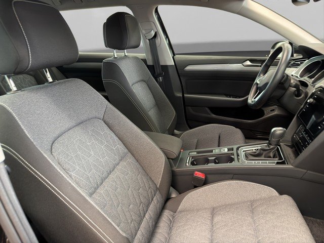 VW Passat Variant 2.0 TDI DSG Business *LED*NAVI* Navi