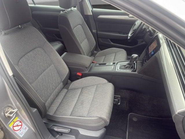 VW Passat Variant 2.0 TDI Business *AHK*NAVI*LED* Navi Kam.