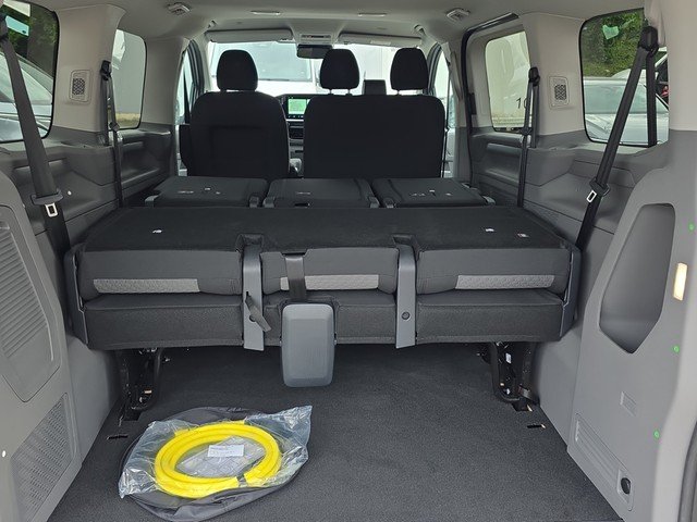 VW T7 e-Caravelle 160 kW *9-SITZER* NAVI*PRIVACY*SZH*