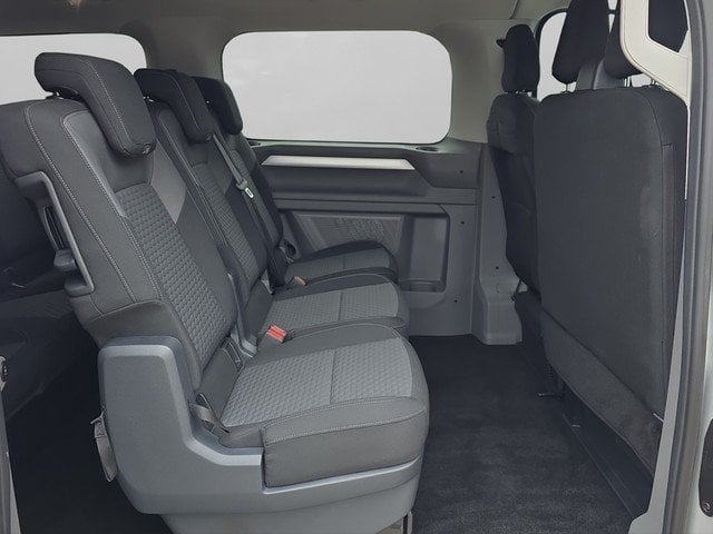 VW T7 e-Caravelle 160 kW *9-SITZER* NAVI*PRIVACY*SZH*