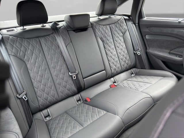 Audi A6 Lim TDI quattro Tech+MMI Pro*Pano*Sportsitze+