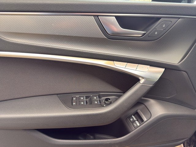 Audi A6 Avant 50 TFSI e quattro sport MATRIX*NAVI*SZH MATRIX