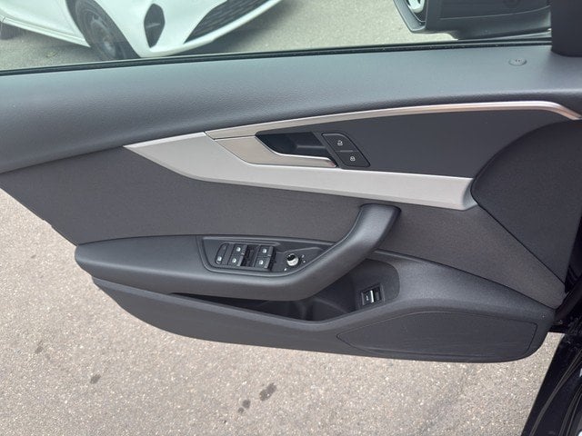 Audi A4 Lim. 35 TDI S tromic *NAVI*ACC*PDC*SZH*SOUND* PDC DynLicht SpurH