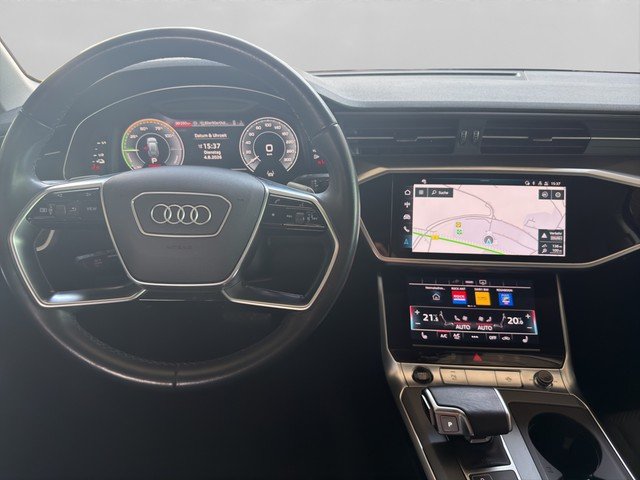 Audi A6 Avant 50 TFSI e quattro *LED*AHK*PANO*RFK*SZ* SpurH