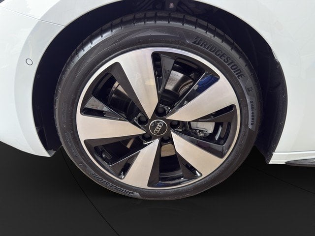 Audi A5 Avant e-hybrid quattro