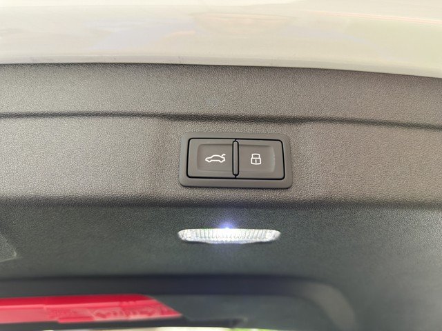 Audi A5 Avant e-hybrid quattro