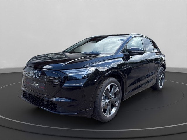 Audi Q4 SUV e-tron performance TechPlus*Head-Up