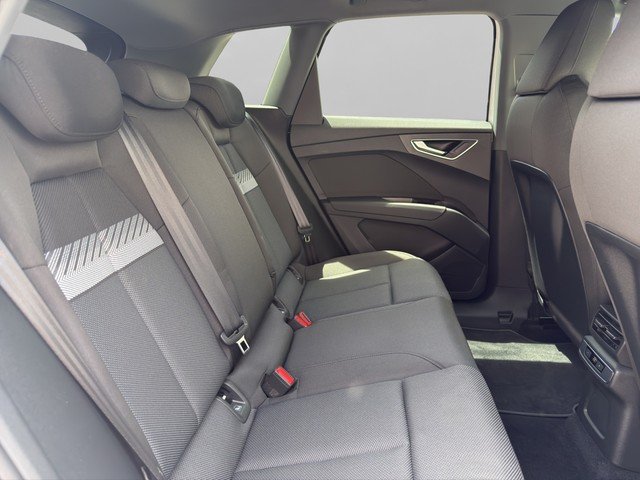 Audi Q4 e-tron 40 *LED*PANO*RFK*ACC*VIRTUAL*SOUND*SH* SpurH AUT Standh. PDC