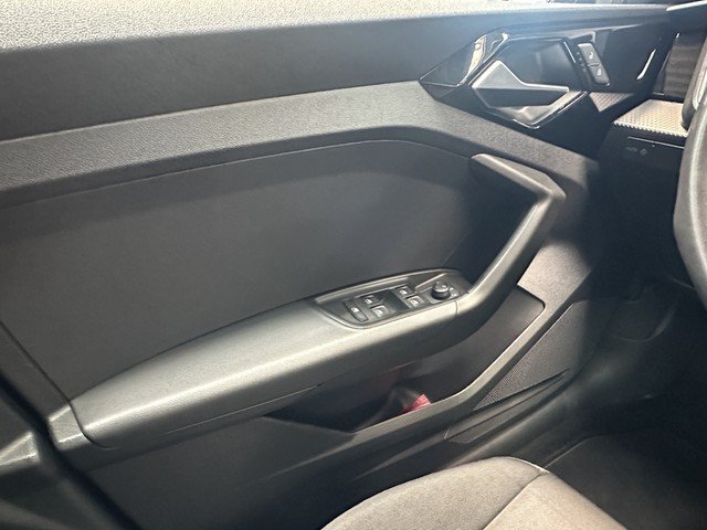 Audi A1 Sportback 30 TFSI *NAVI*PDC*VIRTUAL*LM-R&Auml;DER* SpurH PDC Virtual LM