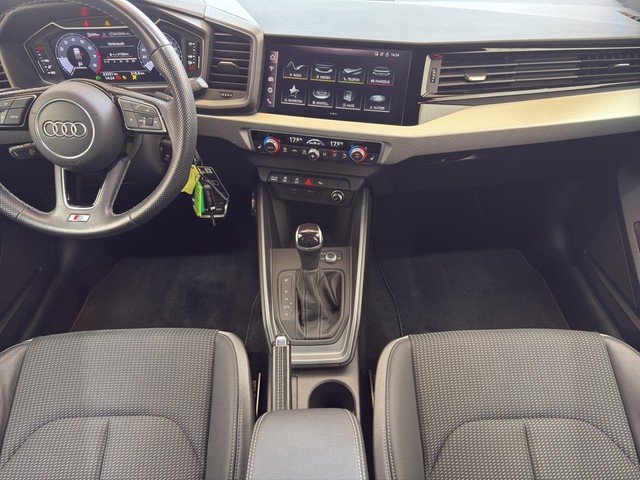 Audi A1 allstreet 35 TFSI S tronic *LED*GRA*PDC*SZH* PDC Leder SHZ SportS.