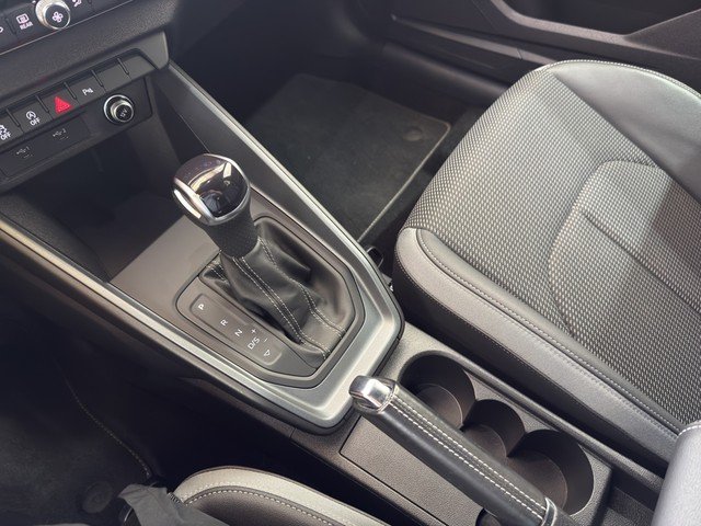 Audi A1 allstreet 35 TFSI S tronic *LED*GRA*PDC*SZH* PDC Leder SHZ SportS.
