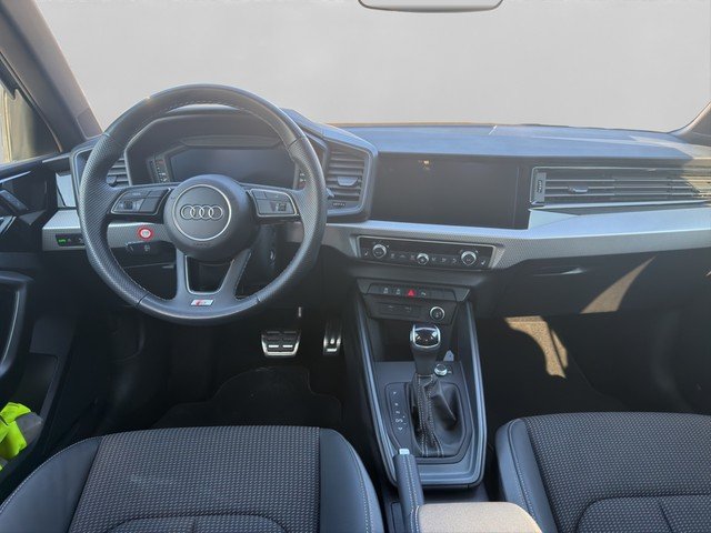 Audi A1 Sportback 30 TFSI S tronic *LED*RFK*PRIVACY* PDC SpurH Kam. Leder