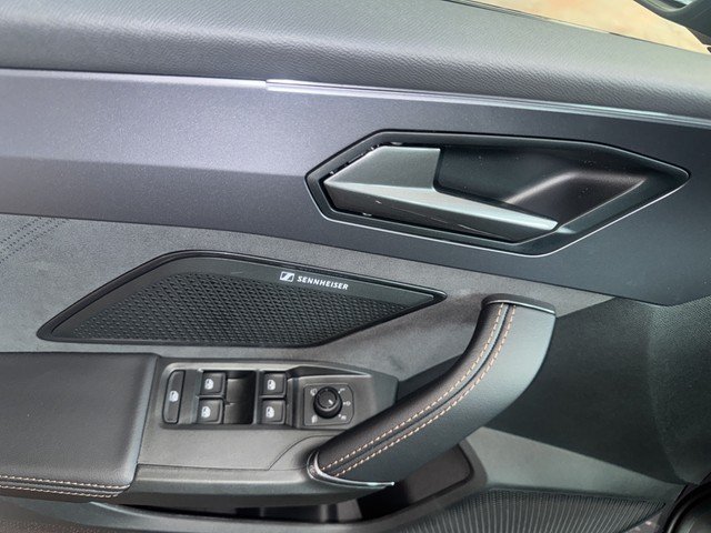 Cupra Leon VZ Black Edition 2.0 TSI 7-Gang-DSG