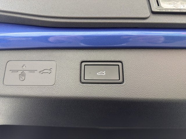 VW T-Roc 1.5 eTSI DSG Style *MATRIX*HUD*AHK*NAVI*