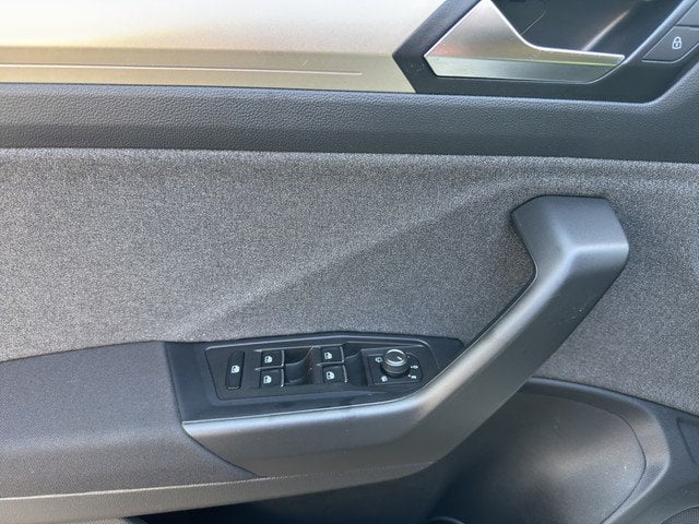 VW T-Roc 2.0 TDI Move FAHRSCHULFAHRZEUG*AHK*ACC*SZH AHK LED DynLicht SHZ
