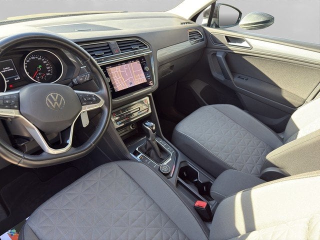 VW Tiguan 2.0 TDI DSG 4Motion Life AHK*NAVILED*SZH AHK LED Navi