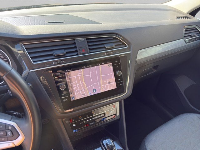 VW Tiguan 2.0 TDI DSG 4Motion Life AHK*NAVILED*SZH AHK LED Navi