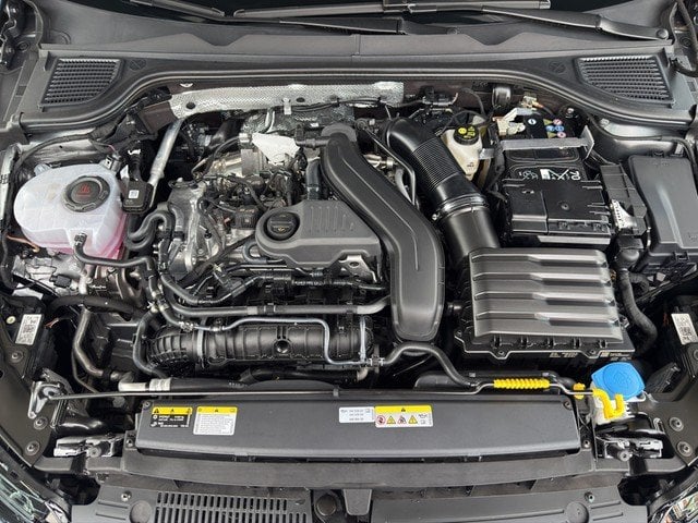 VW Golf VIII 1.5 eTSI DSG Energy Life