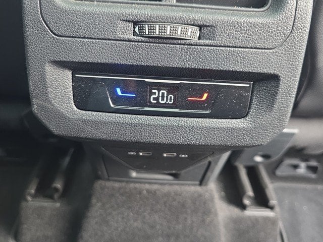 VW Touran 1.5 TSI DSG Highline *7-SITZER*PANO*STHZ*
