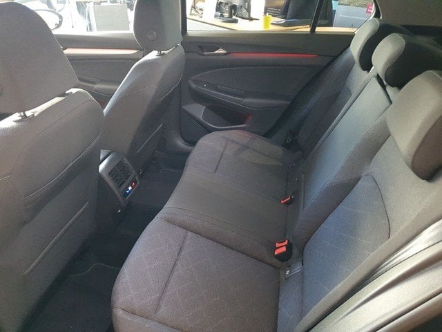 VW Golf VIII Lim. Life *LED*NAVI*SHZ* Navi SHZ PDC LM