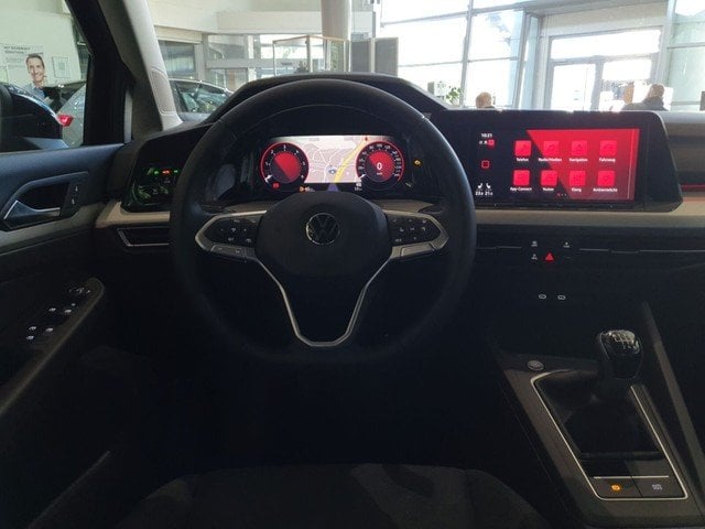 VW Golf VIII Lim. Life *LED*NAVI*SHZ* Navi SHZ PDC LM