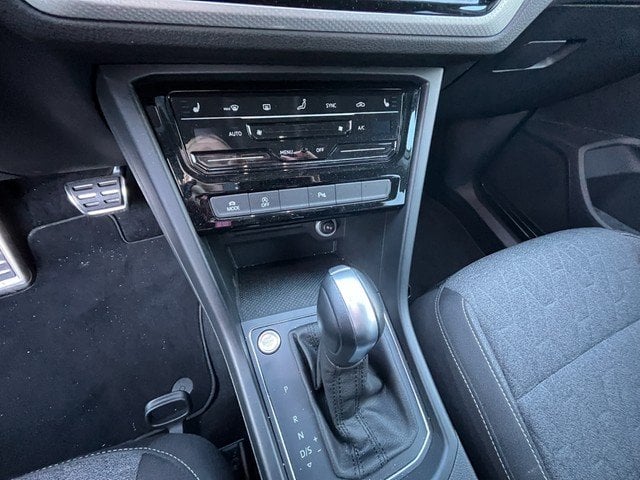 VW Touran 1.5TSI DSG Move *7-SITZER*AHK*NAVI*RFK*