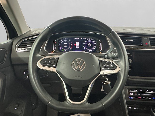 VW Tiguan 4Motion Elegance *MATRIX*NAVI*SHZ*ACC* PDC  LM