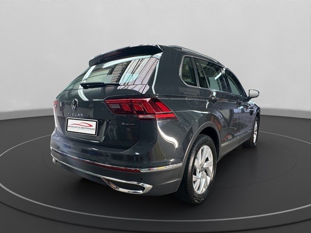 VW Tiguan 4Motion Elegance *MATRIX*NAVI*SHZ*ACC* PDC  LM