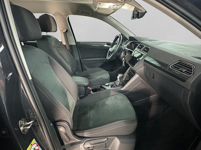 VW Tiguan 4Motion Elegance *MATRIX*NAVI*SHZ*ACC* PDC  LM