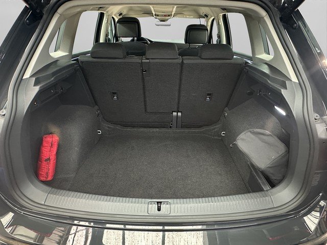 VW Tiguan 4Motion Elegance *MATRIX*NAVI*SHZ*ACC* PDC  LM