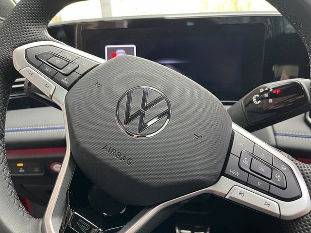 VW Tiguan 2.0 TDI 4MOTION DSG R-Line *PANO*STHZ*SZ* HUD
