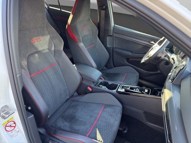 VW Golf VIII GTI 2.0 TSI DSG Clubsport *LED*NAVI* Navi PDC Kam. SHZ