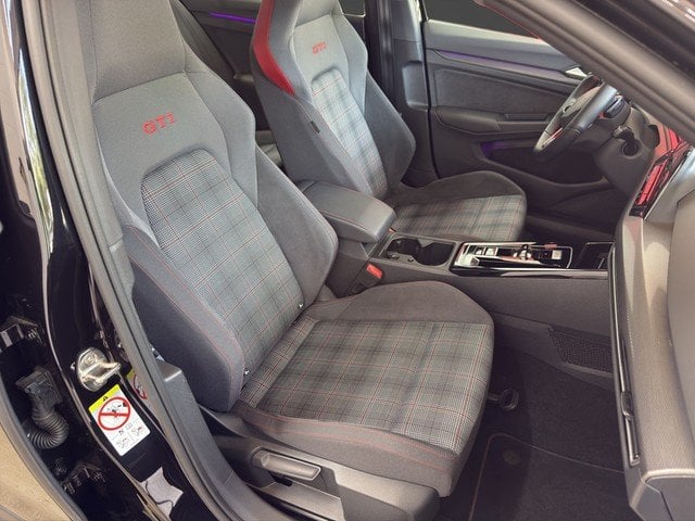 VW Golf VIII GTI 2.0 TSI DSG *LED*NAVI*ACC*SZH*DWA* Navi DynLicht ParkAss KeyLess